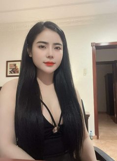 Dana - escort in Jeddah Photo 1 of 2