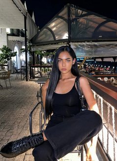 Dana ladyboy both - Transsexual escort in Abu Dhabi Photo 9 of 10