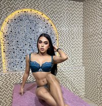 Dana ladyboy both - Transsexual escort in Abu Dhabi Photo 1 of 11