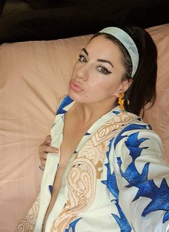 Dana New in Dubai - puta in Dubai Photo 13 of 17