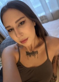 Dana - escort in Bangkok Photo 4 of 15