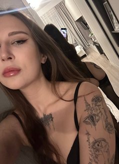 Dana - escort in Bangkok Photo 6 of 15