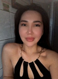 Dana - escort in Dubai Photo 5 of 6