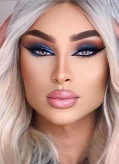 DANA.set - Transsexual escort agency in Beirut Photo 3 of 4