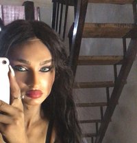 Dana. Set - Acompañantes transexual in Beirut