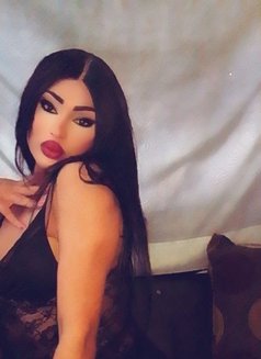 Dana ST - Transsexual escort in Beirut Photo 8 of 15