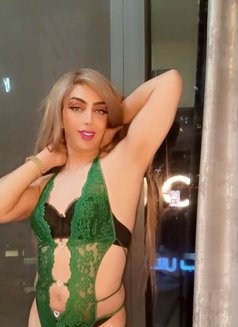 Dana - Transsexual escort in Dubai Photo 2 of 5