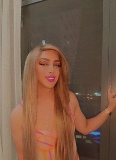Dana - Transsexual escort in Dubai Photo 5 of 5