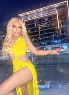 DANA SYRIAN IN DUBAI - Transsexual escort in Dubai Photo 15 of 20