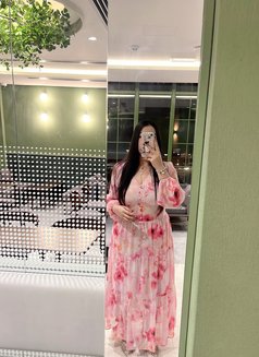 Dana - puta in Al Manama Photo 12 of 12