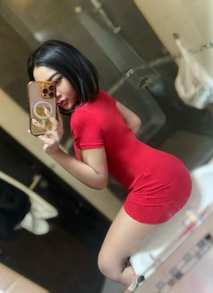 Dana - escort in Al Manama Photo 2 of 6