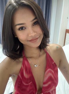 Dana little girl - escort in Taipei Photo 3 of 11