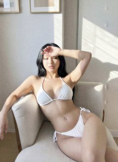 DANA your Best GFE - puta in Macao Photo 2 of 7