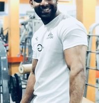 Dananjaya All for free - Male escort in Colombo