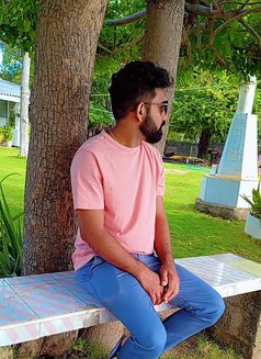 Dananjaya - Male escort in Colombo Photo 1 of 3