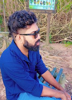 Dananjaya - Male escort in Colombo Photo 3 of 3