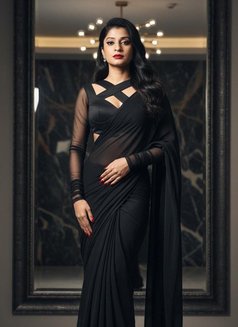 Dance Queen Kajal - escort in Dubai Photo 2 of 6