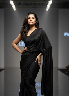 Dance Queen Kajal - escort in Dubai Photo 3 of 6