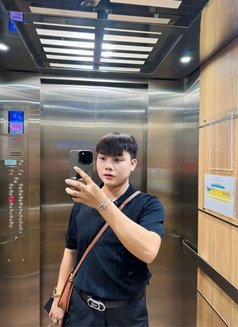 Daneng - Male escort in Bangkok Photo 1 of 2