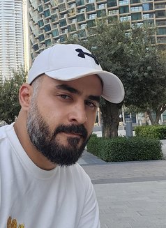 Dani - Acompañantes masculino in Dubai Photo 1 of 2