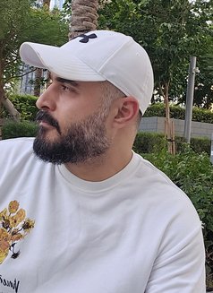 Dani - Acompañantes masculino in Dubai Photo 2 of 2