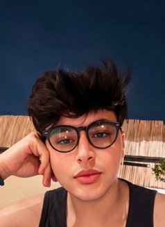 Dani 🤍داني - Male escort in Dubai Photo 4 of 8