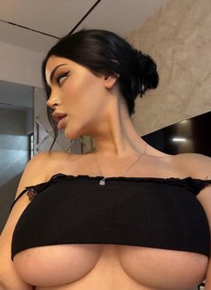 🇷🇺 Dani̇la 🇷🇺 - Transsexual companion in İstanbul Photo 13 of 20