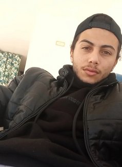 Dani - Male escort in Beirut Photo 2 of 4