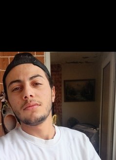 Dani - Male escort in Beirut Photo 3 of 4