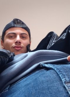 Dani - Male escort in Beirut Photo 7 of 9