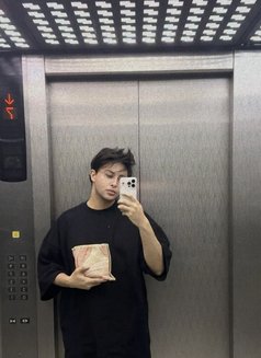 داني DANI - Male escort in Dubai Photo 3 of 4