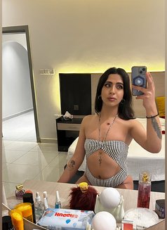 Dani1lyd - Transsexual escort in Amman Photo 9 of 13