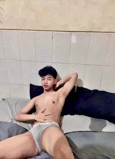 Daniel 8 Inchi Hard and Strong Stamina - Acompañantes masculino in Bali Photo 9 of 10