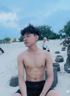 Daniel 8 Inchi Hard and Strong Stamina - Male escort in Bali Photo 5 of 12