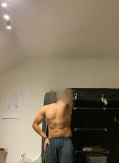 Daniel G. - Male companion in Berlin Photo 2 of 5