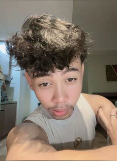 Daniel 8 inch Hard strong - Male escort in Bali Photo 9 of 9