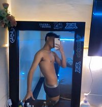 Daniel - Male escort in Medan
