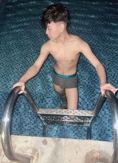 Daniel - Male escort in Medan Photo 4 of 4
