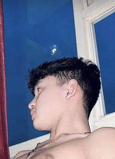 Daniel - Male escort in Medan Photo 1 of 4