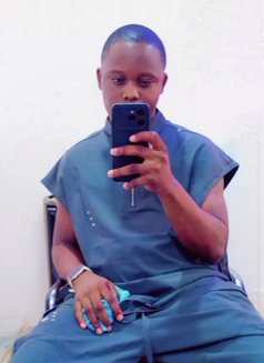 Daniel James - Male escort in Port Harcourt Photo 3 of 4