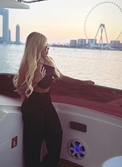 Daniela - escort in Dubai Photo 7 of 9