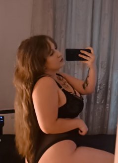 Daniela - escort in Nagoya Photo 3 of 3