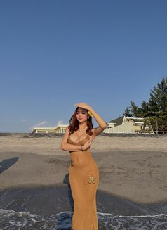 Danièla - escort in Makati City Photo 4 of 5