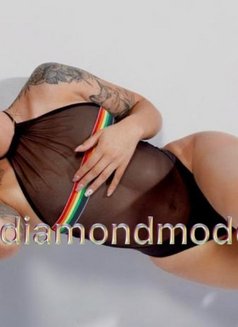 Daniela Italian 19 Years Old - puta in Doha Photo 6 of 7