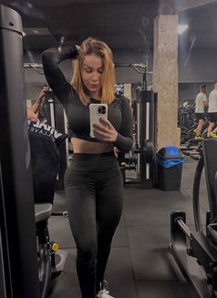 Emma Venezuelan agency Diversa - escort in Kuwait Photo 10 of 18
