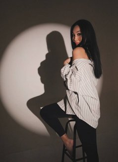 Daniella - escort in Hong Kong Photo 6 of 9