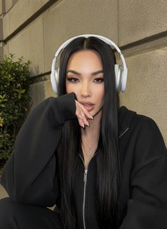 Daniella - escort in Hong Kong Photo 9 of 9