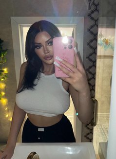 Daniella Mour - Transsexual escort in Riyadh Photo 11 of 18