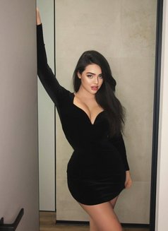 Daniella - escort in Dubai Photo 2 of 5