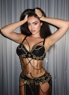 Daniella - escort in Dubai Photo 4 of 5